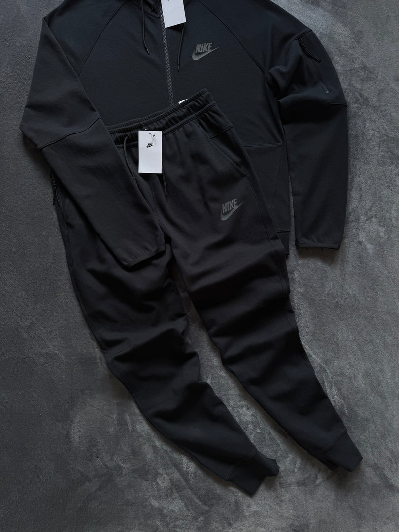 (S) Nike Tech Fleece ActiveWear Tracksuit