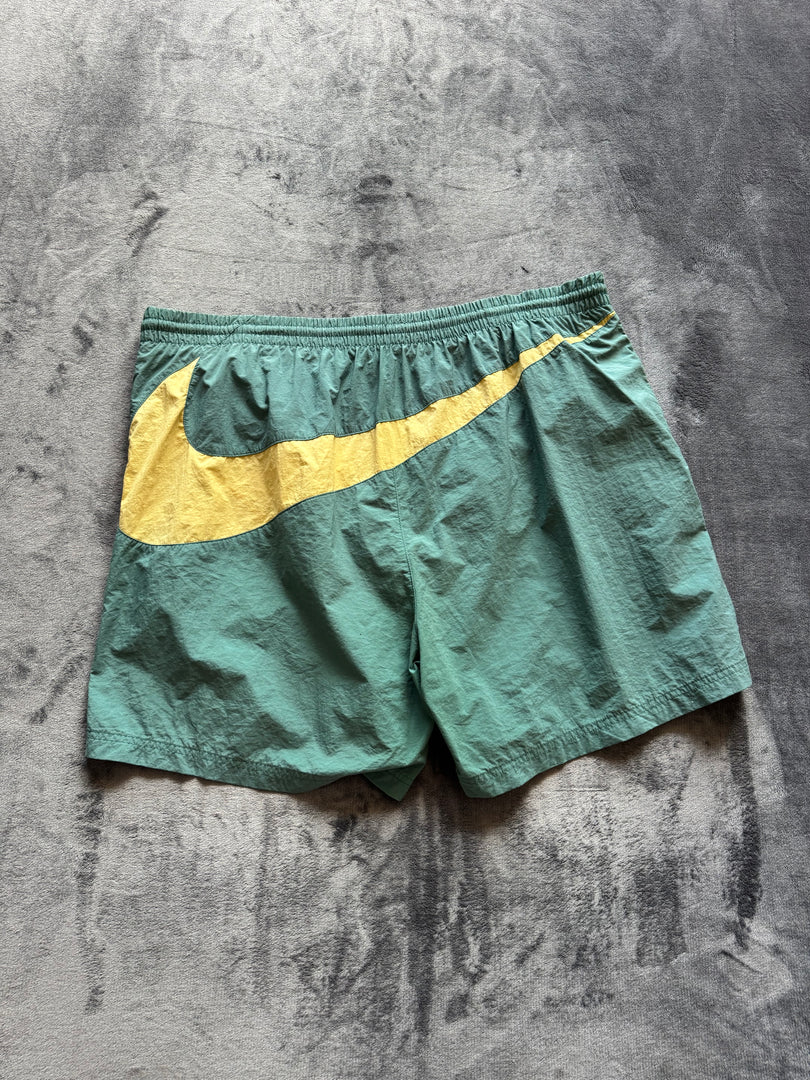 (ЗАБЕЛЕЖКА) (XL) Nike Swoosh мъжки шорти (ДУПКА ПЕТНА)