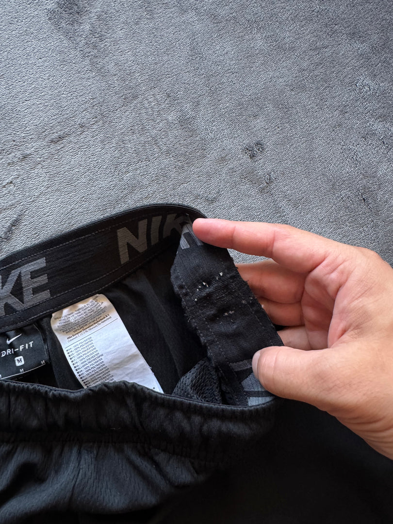 (M) Nike Dri Fit мъжки шорти (ластик)