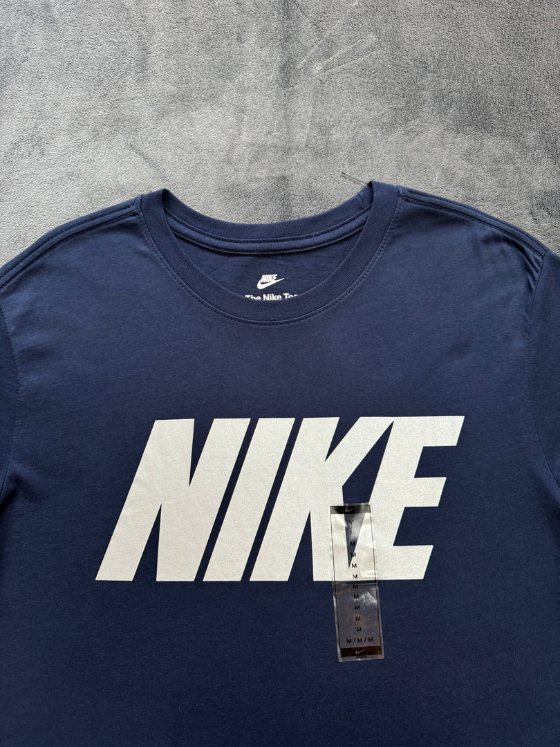 (M) Nike T-Shirt