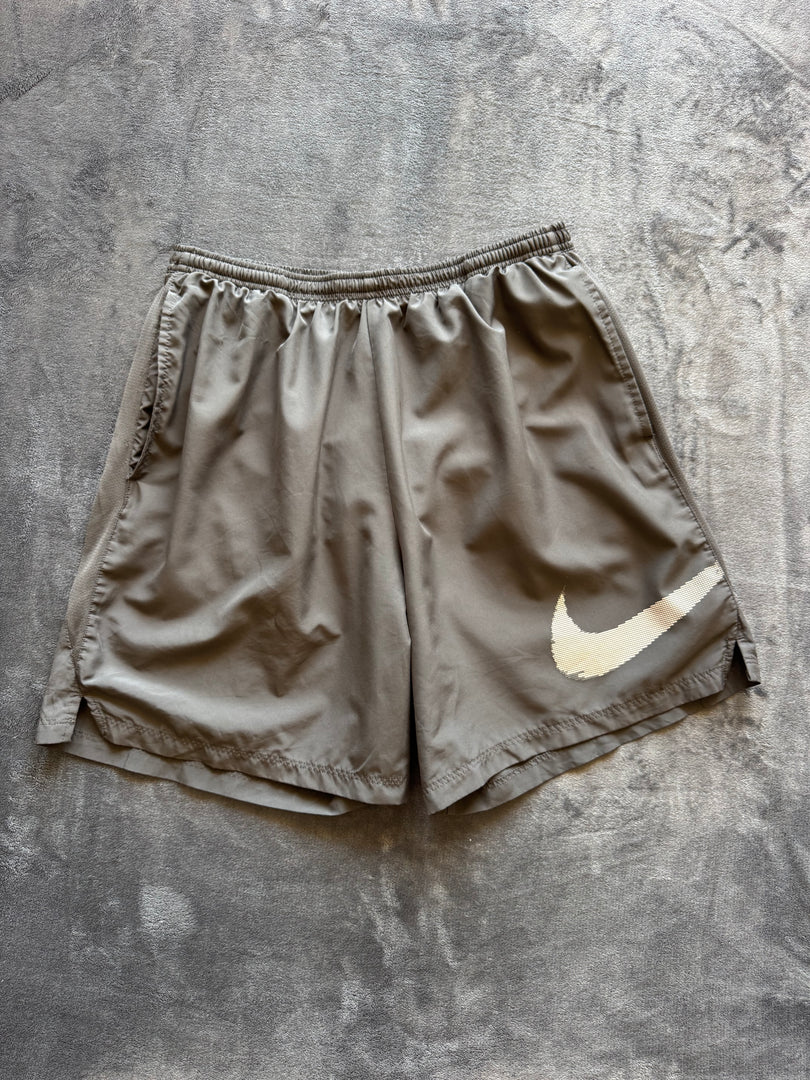 (ЗАБЕЛЕЖКИ) (L) Nike Dri Fit мъжки шорти (логото)