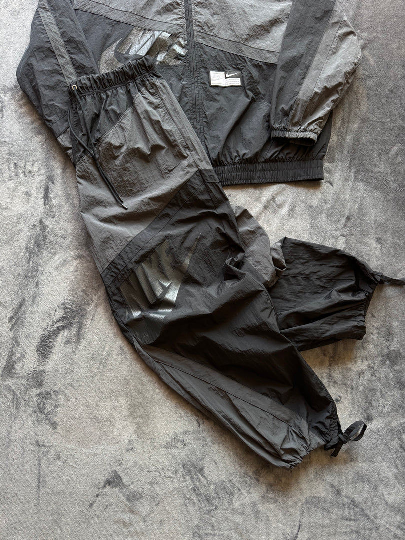 (УНИСЕКС) (L) Nike УНИСЕКС екип (Д. ръкав: 56см)