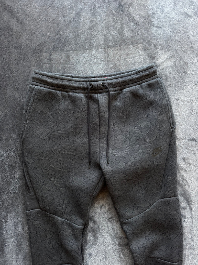 (S) Nike Tech Fleece мъжко долнище