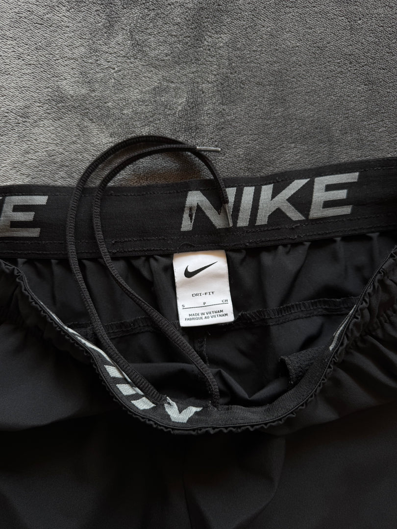 (S) Nike Dri Fit мъжки шорти