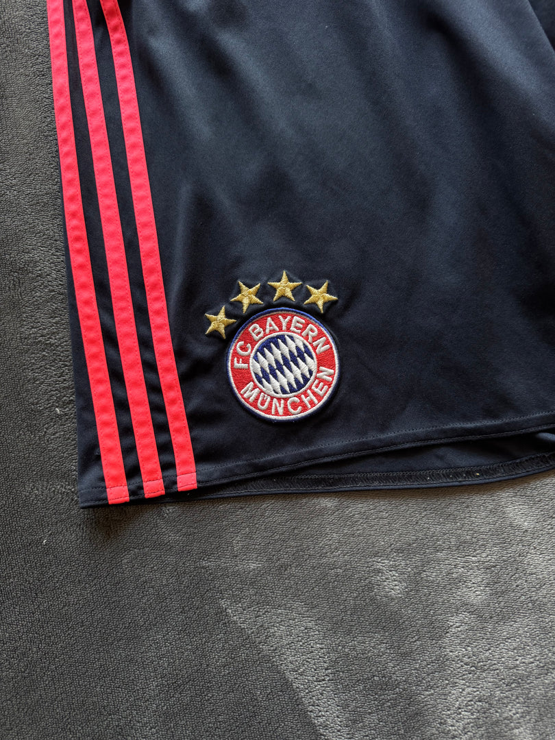 (M) Adidas Bayern Munchen мъжки шорти