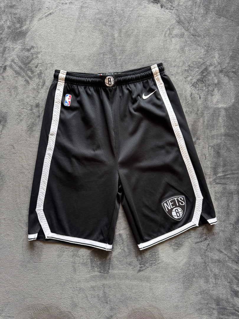 (S) Nike x Nets мъжки шорти (XL юноши но отговаря на мъжки S)