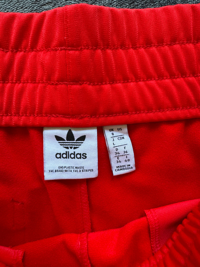 (ДАМСКО) (S) Adidas Originals Shorts