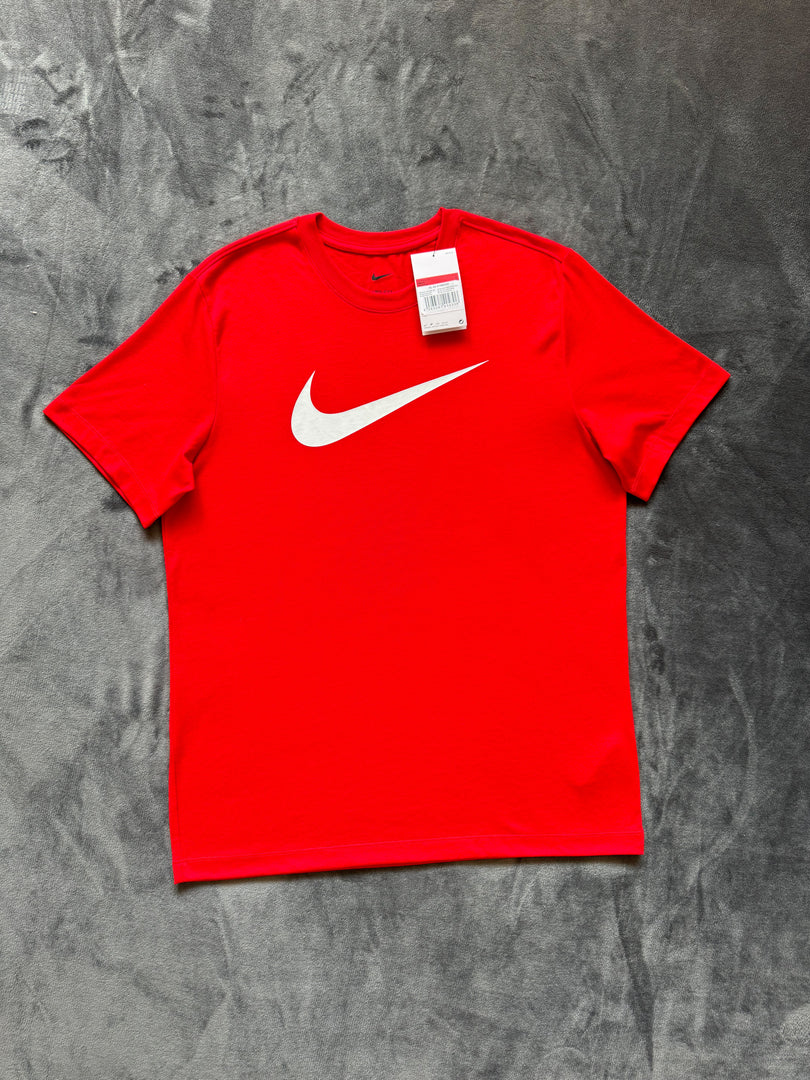 (L) Nike Swoosh Dri Fit T-Shirt