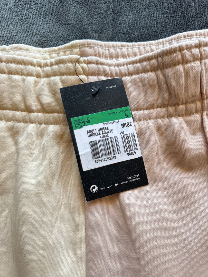 (НОВО) (ДАМСКО) (XL) Nike Fleece дамски шорти