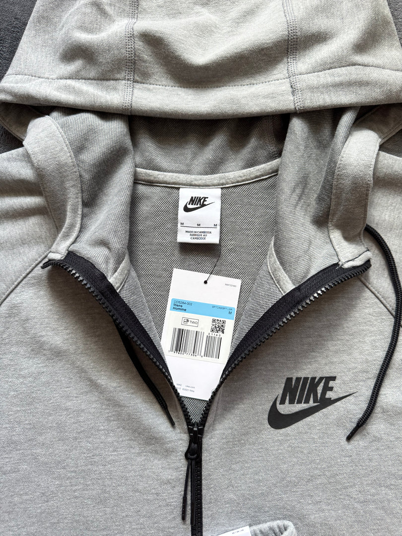 (L/XL) Nike Tech Fleece Activewear Tracksuit