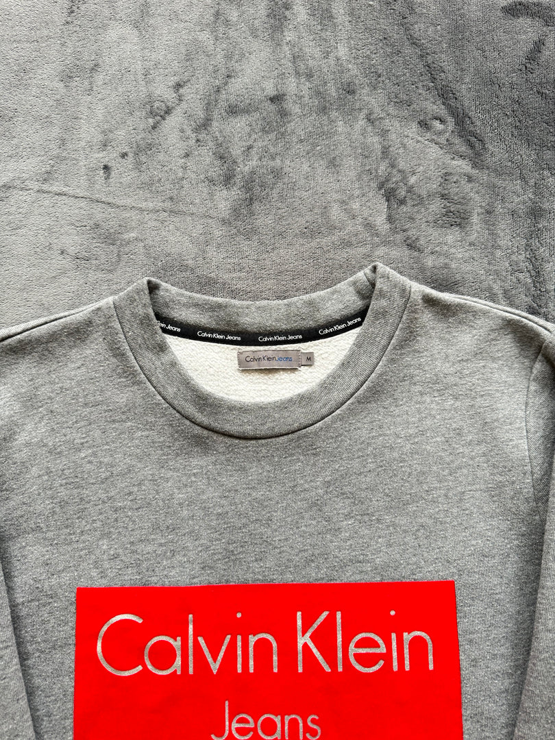 (ДАМСКО) (M) Calvin Klein Jeans Crewneck Sweatshirt