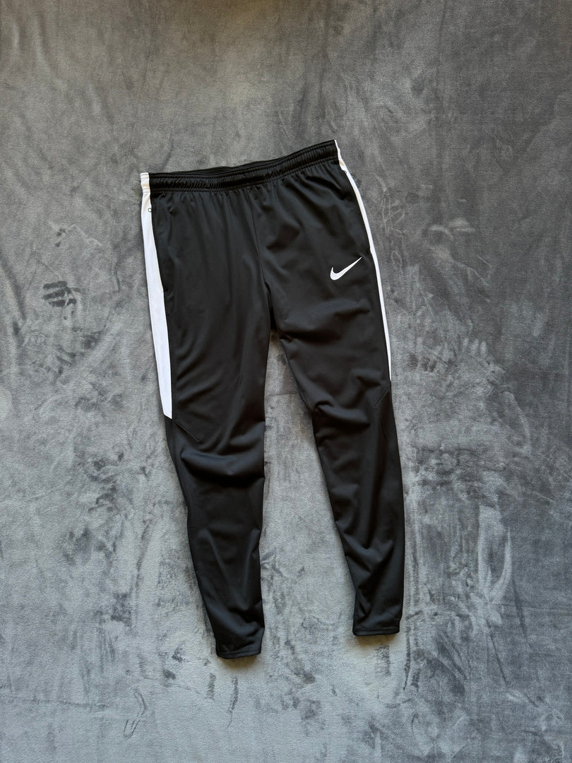 (L) Nike Dri Fit Track Pants