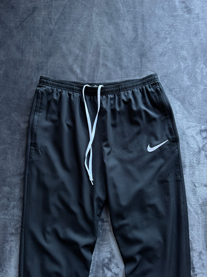 (L) Nike Dri Fit Track Pants