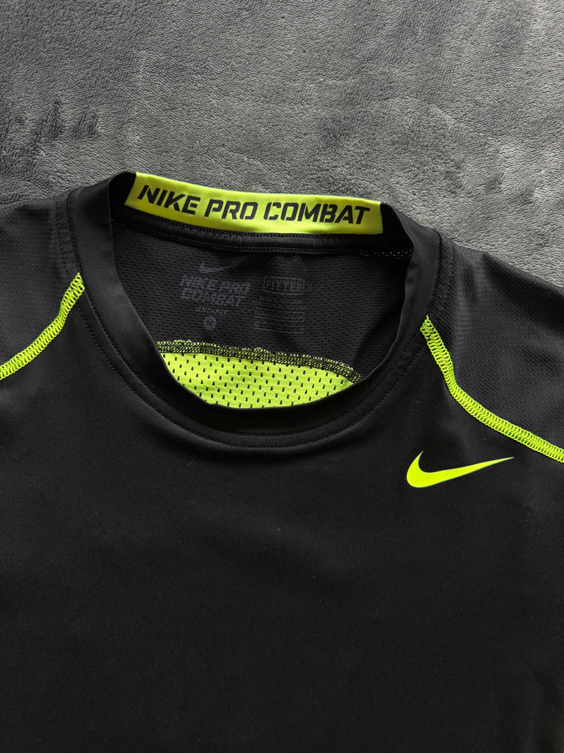 (ЗАБЕЛЕЖКИ) (M) Nike Pro Combat мъжка тениска компресия (лъсната от ютия)