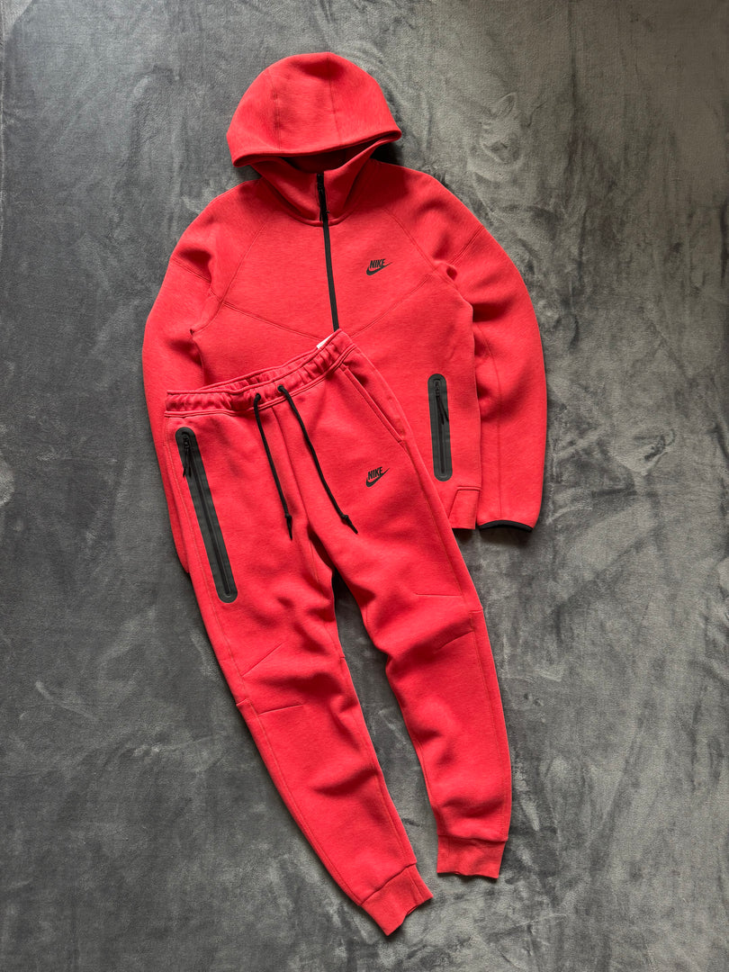 (S) Nike Tech Fleece Tracksuit (ново липсва етикет)