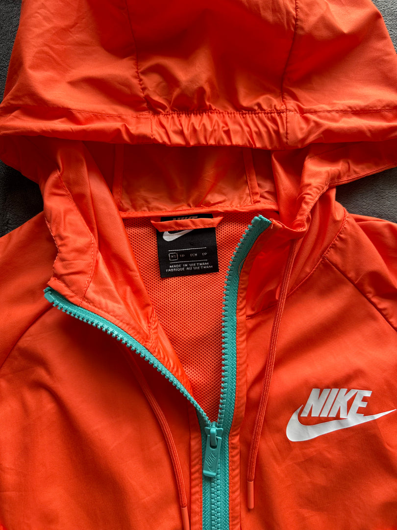 (ДАМСКО) (XS) Nike дамска шушлекова ветровка / горнище