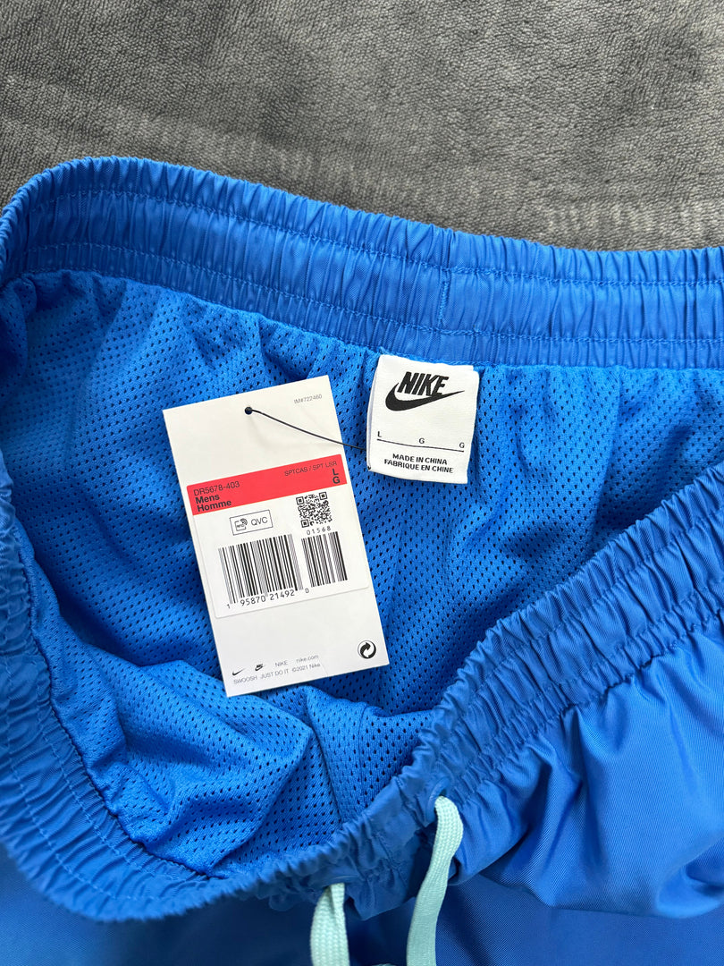 (L/XL) Nike Shorts