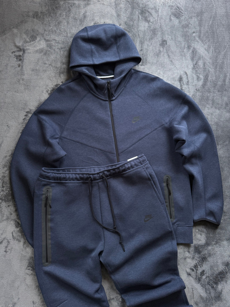 (XL) Nike Tech Fleece Tracksuit (ново липсва етикет)