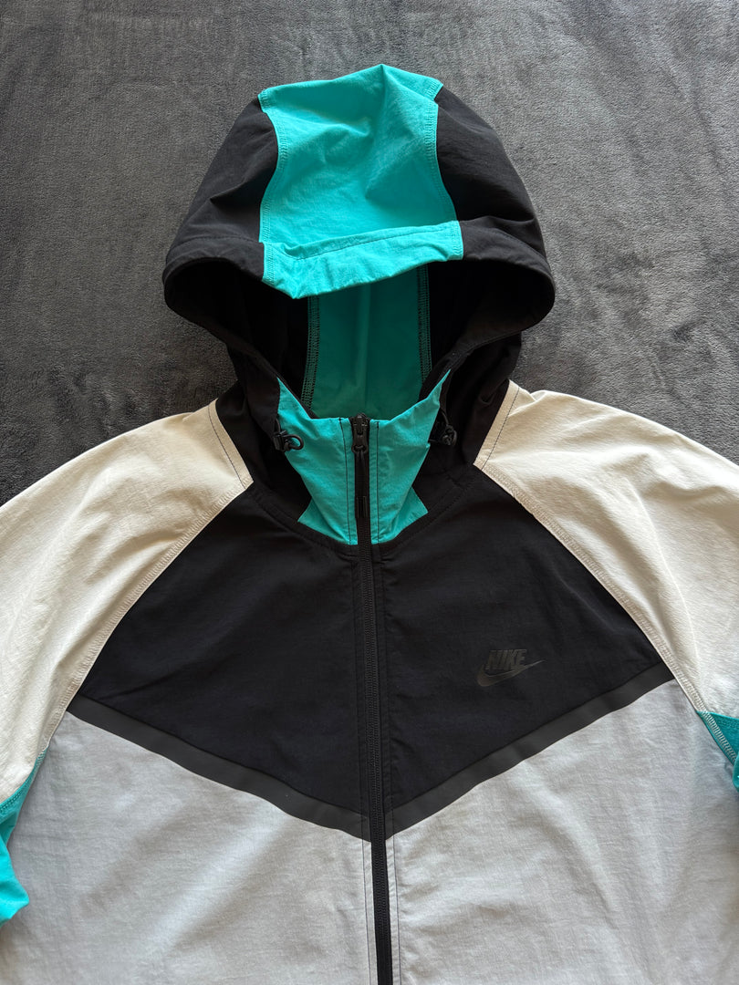 (XL) Nike Tech Fleece мъжка ветровка (по етикет L,но отговаря на XL)