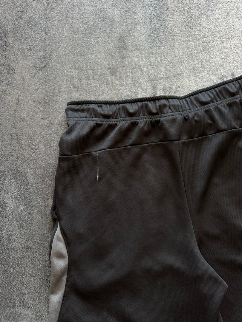 (ЗАБЕЛЕЖКИ) (S) Nike Dri Fit мъжки шорти (лого напукано)
