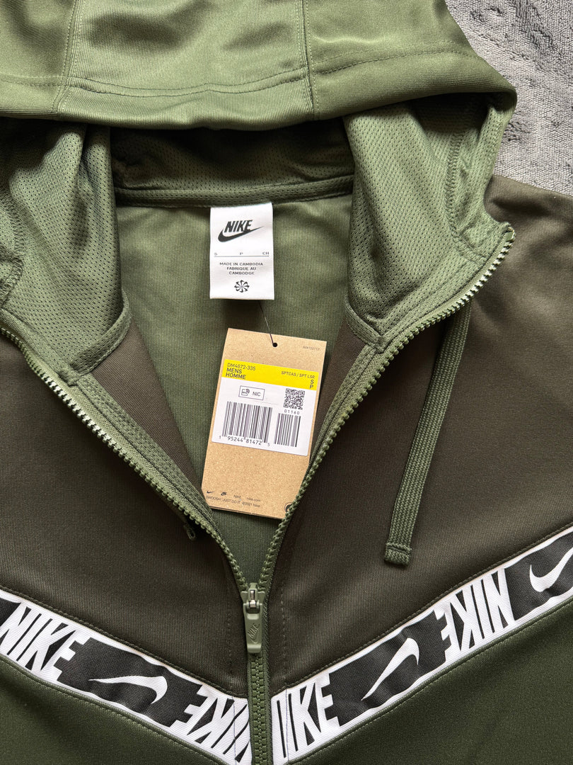 (S) Nike Repeat Dri Fit Hoodie