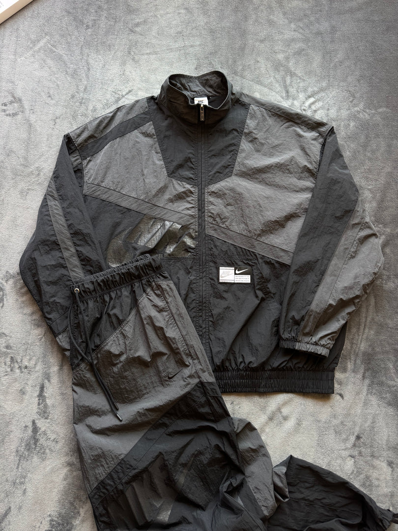 (УНИСЕКС) (L) Nike УНИСЕКС екип (Д. ръкав: 56см)