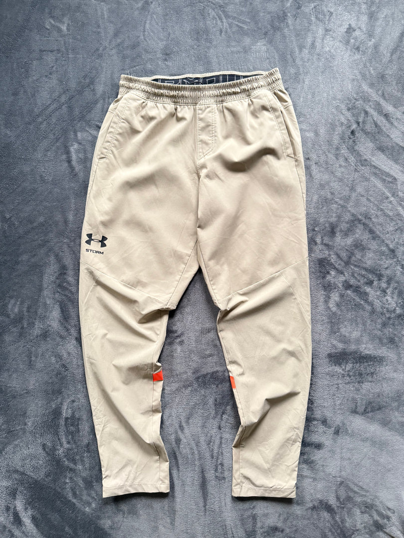 (L) Under Armour Fitted мъжко долнище