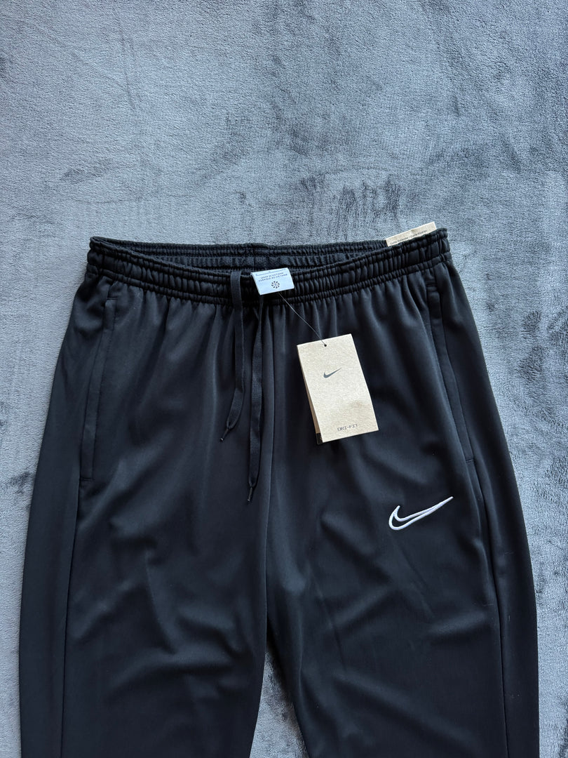 (S) Nike Track Pants