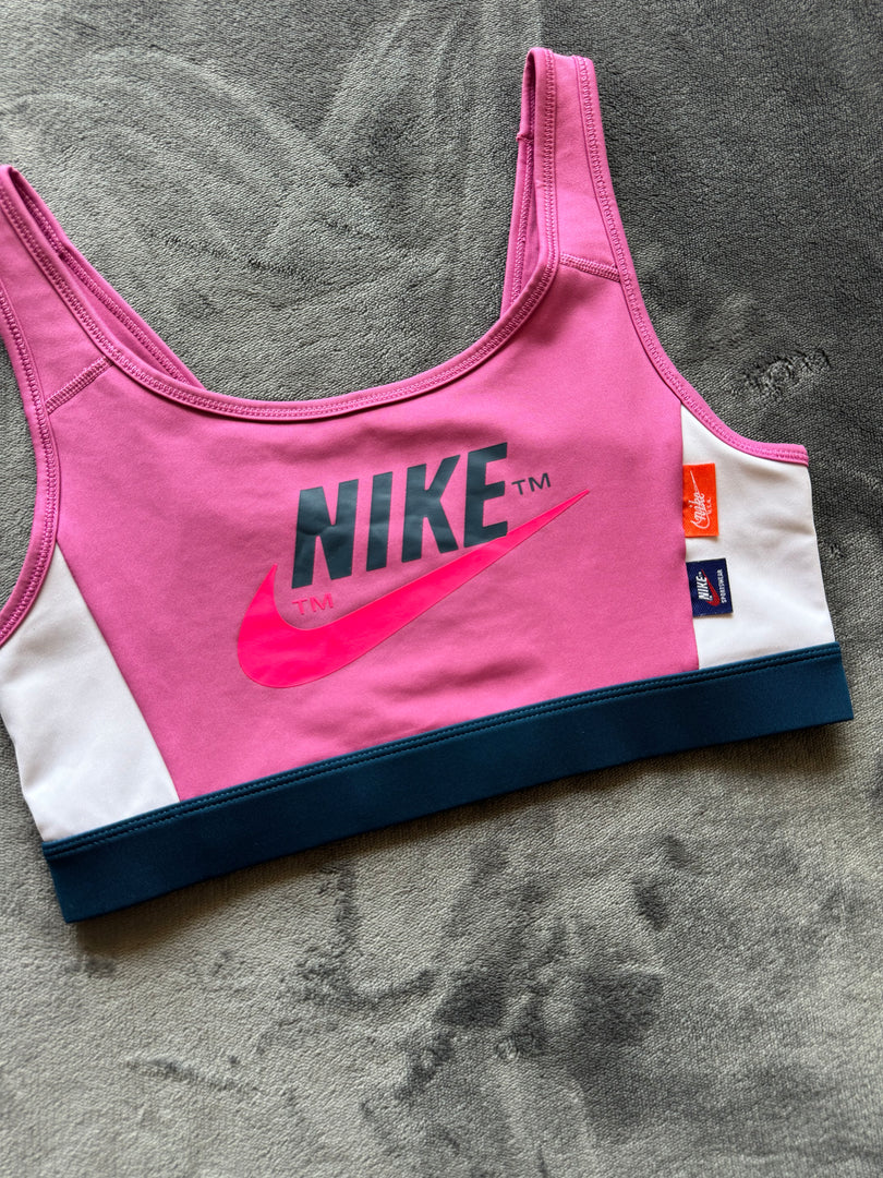 (ДАМСКО) (M) Nike Dri Fit спортно бюстие