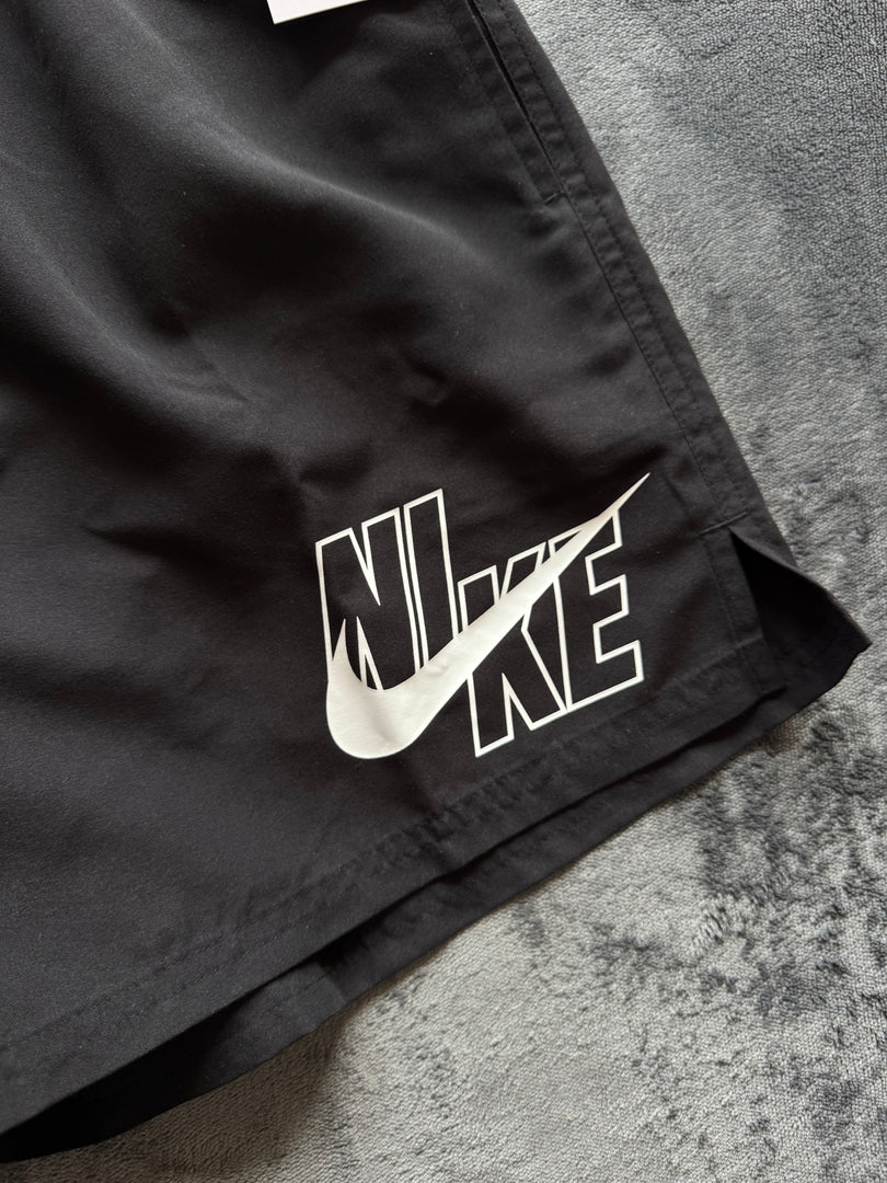 (НОВО) (S/M/L) Nike мъжки плувни шорти (NESSG574 код на артикула)