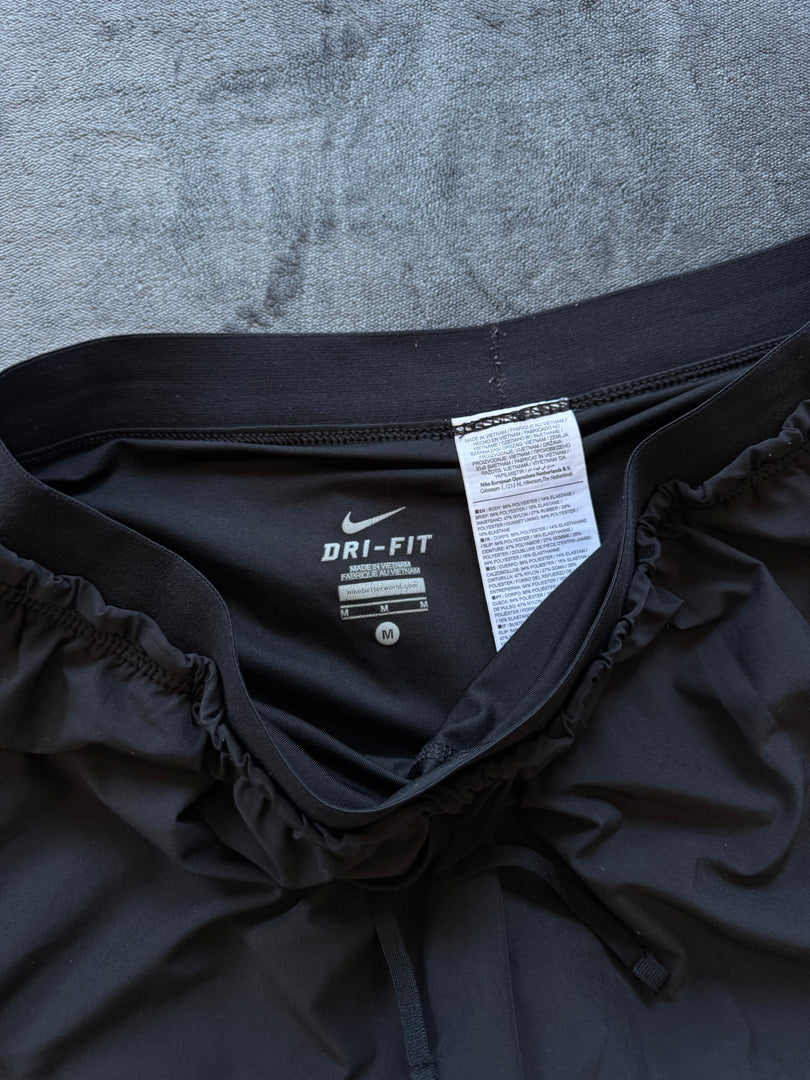 (ДАМСКО) (M) Nike Dri Fit 2 in 1 Shorts