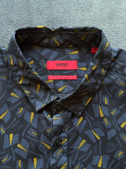 (L) Hugo Boss Abstract мъжка риза (по етикет XL умалена и отговаря на L)