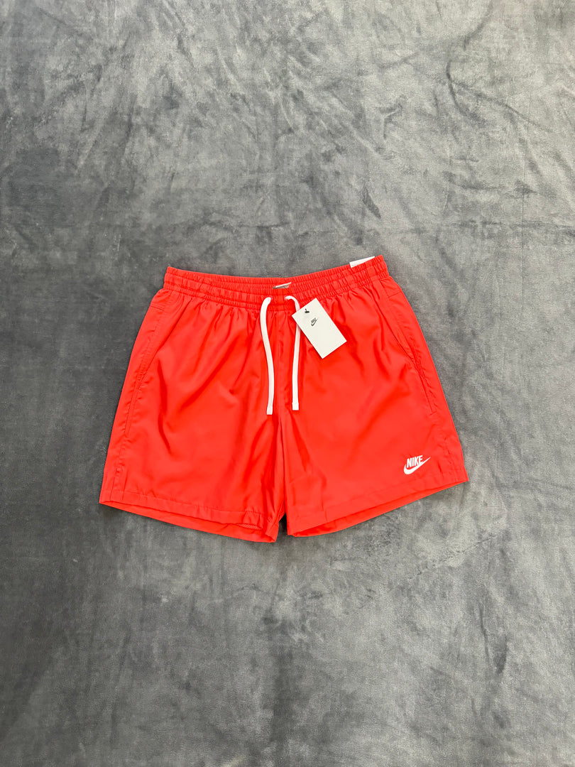 (L) Nike Shorts (Ново)