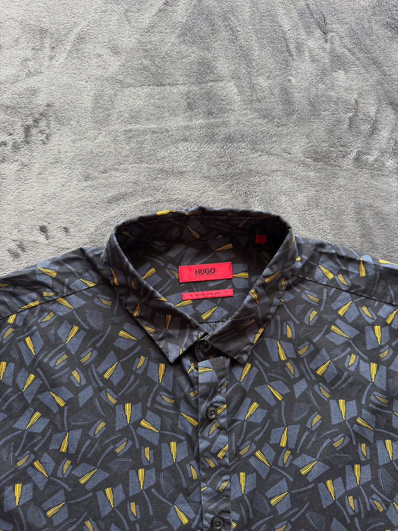 (M) Hugo Boss Extra Slim Fit мъжка риза (по етикет XL,но реално отговаря на М размер.