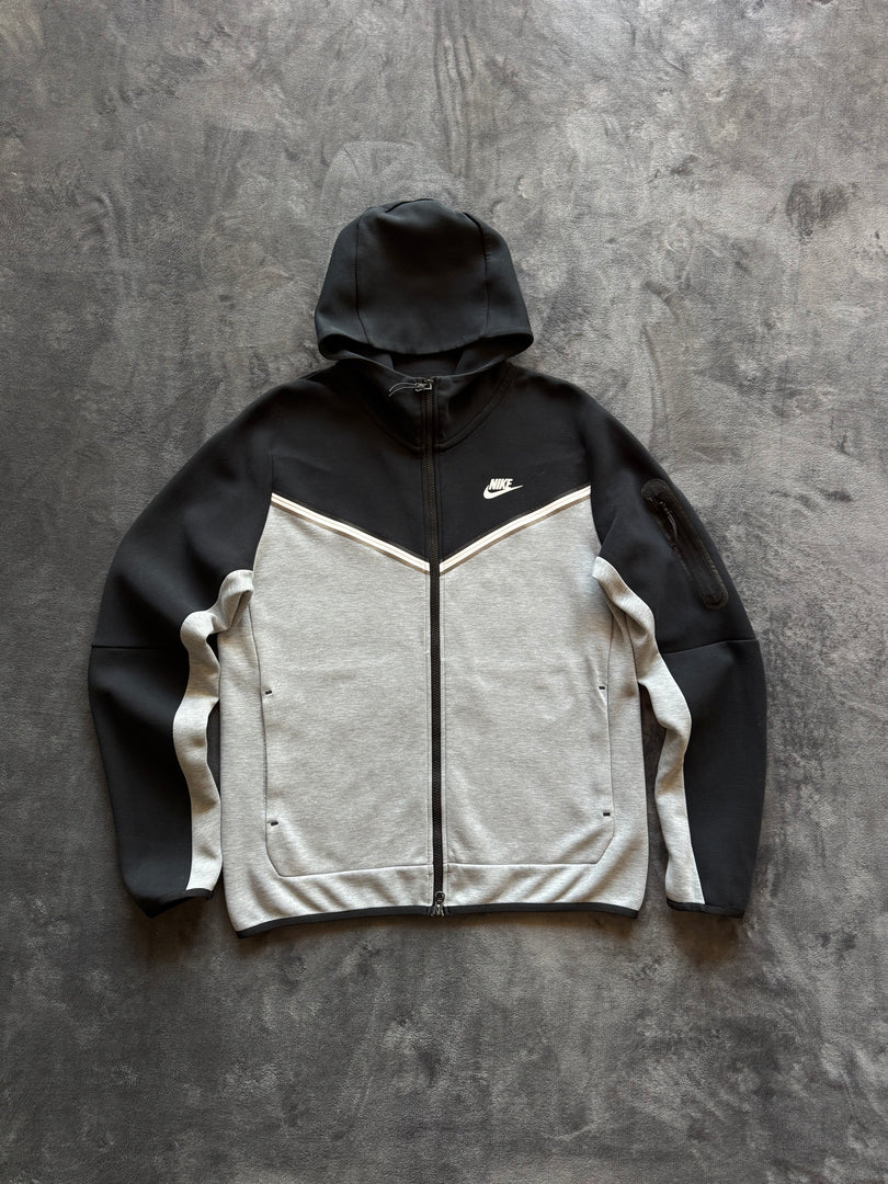 (M) Nike Tech Fleece мъжки суичър (забележки по ципове)