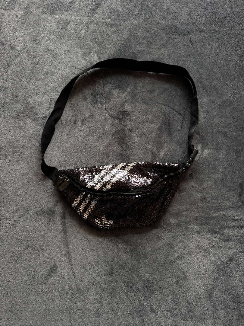 (ДАМСКО) Adidas Originals дамска чанта “бананка”