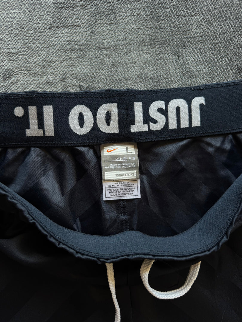 (ДАМСКО) (L) Nike дамски шорти