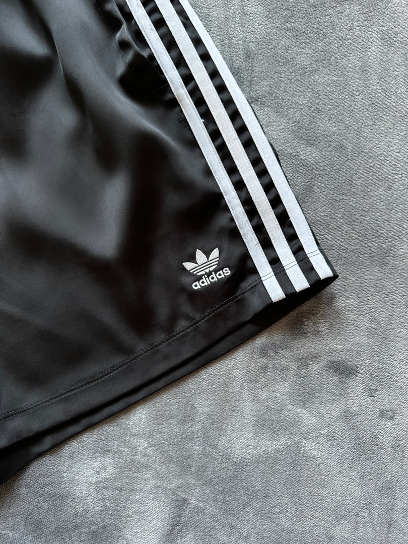 (ДАМСКО) (S) Adidas Originals Shorts