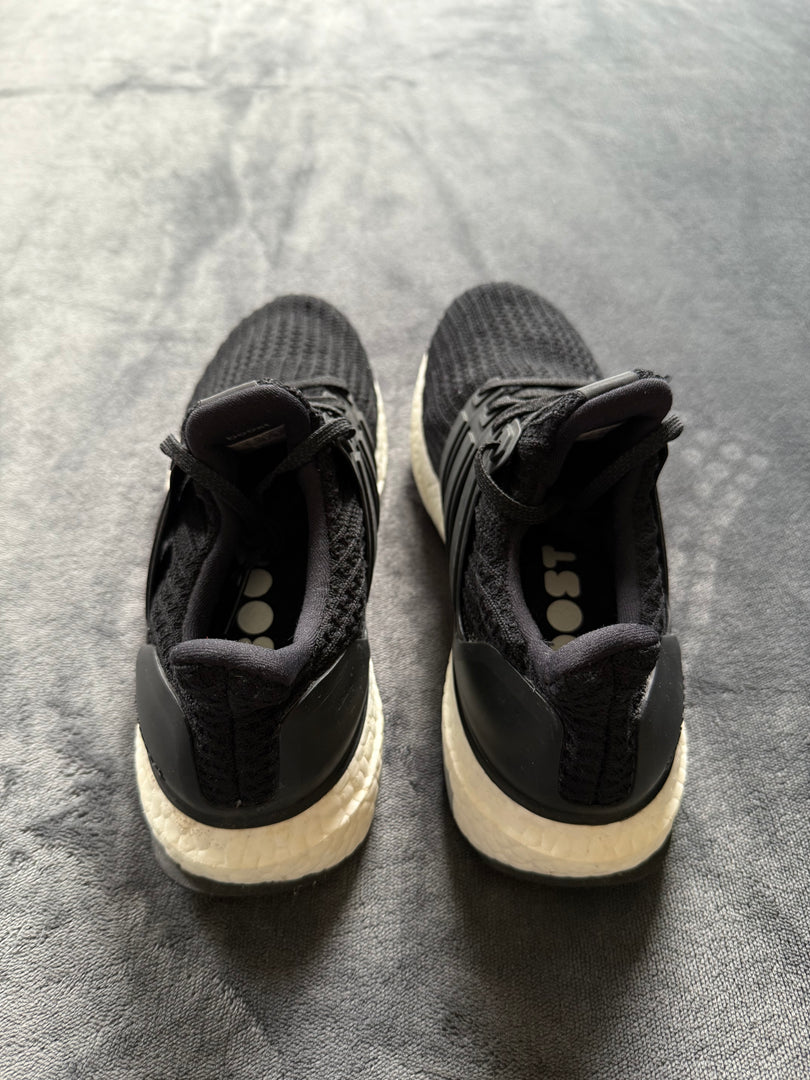 (38) Adidas Ultra Boost 4.0 обувки