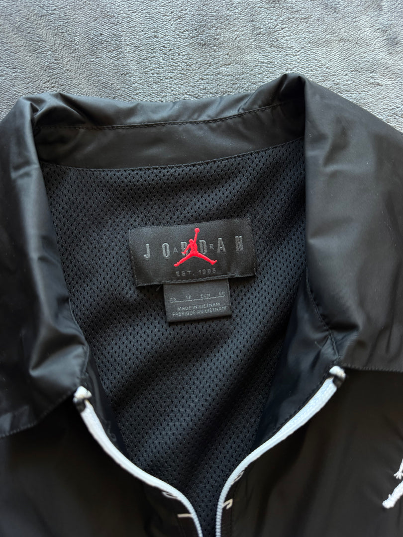 (XS) Air Jordan мъжко шушлеково яке